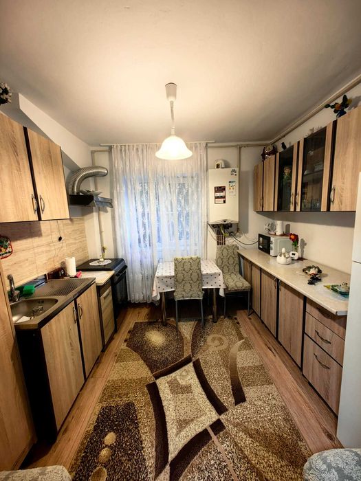 Vand apartament 2 camere, parter