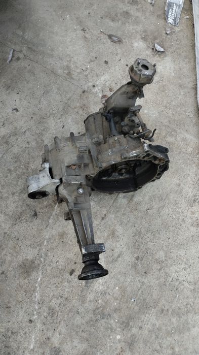 продам коробку на транспортер т 4