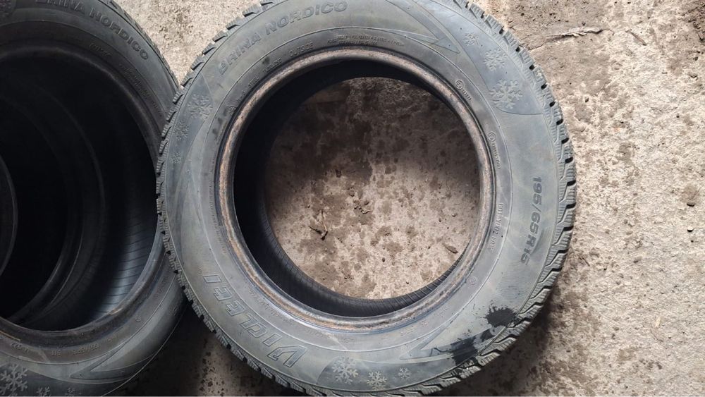 Продам зимние шипованные шины баллоны 195/65/R16 зимняя резина