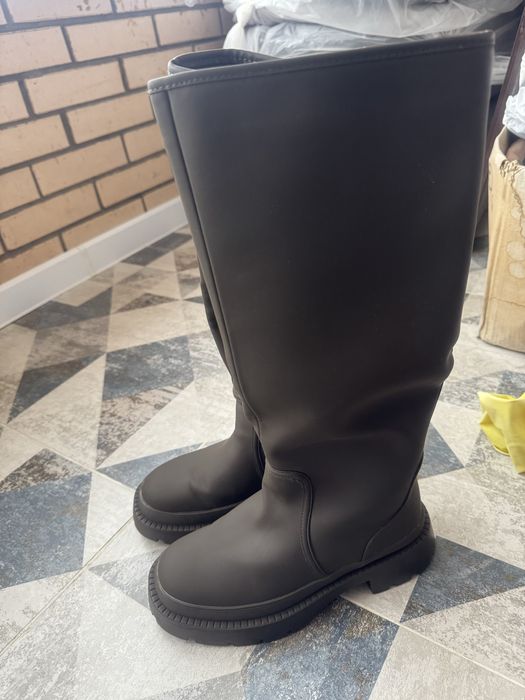 Продам длинные сапоги очень теплые