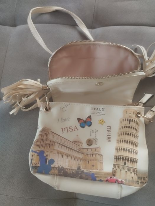 Интересна дамска чантичка