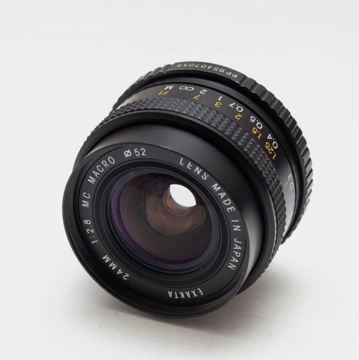 Exakta MC макро 24 мм F2.8 крепление M42/Canon EF