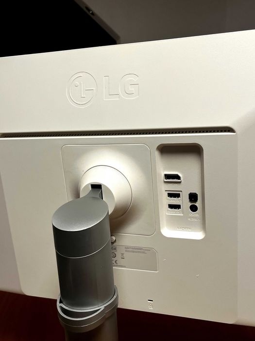 Monitor LG 27UL650-W, 4K, HDR, 27 Inch, Impecabil