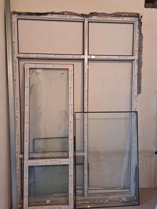 Продам оконную раму от балкона