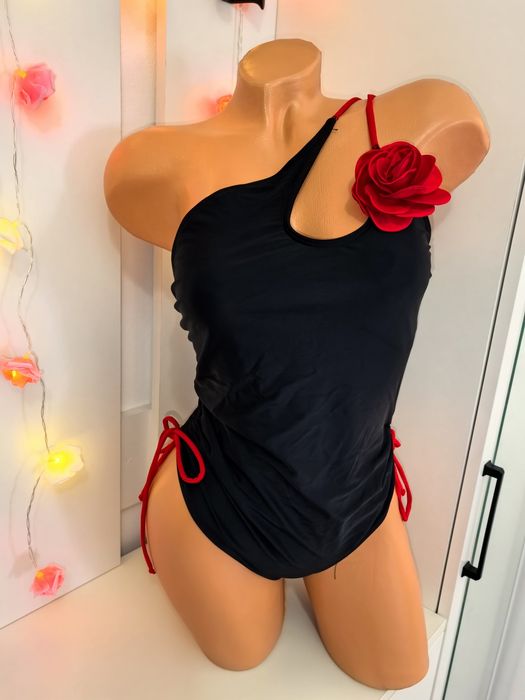 Costum de baie nou mărimea M