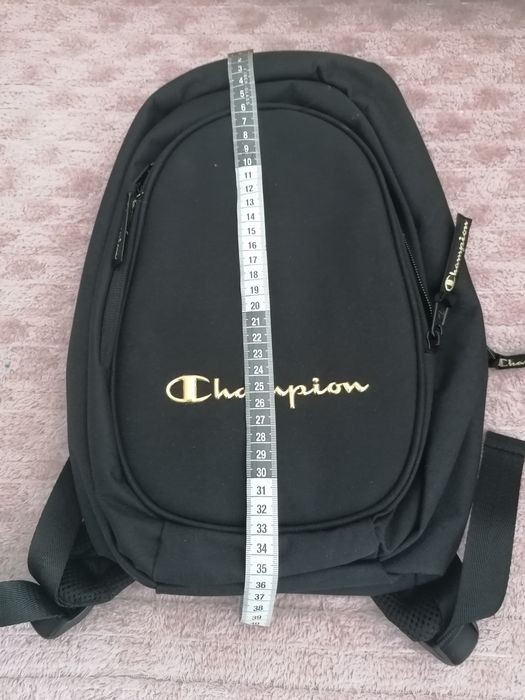 Ghiozdan Champion