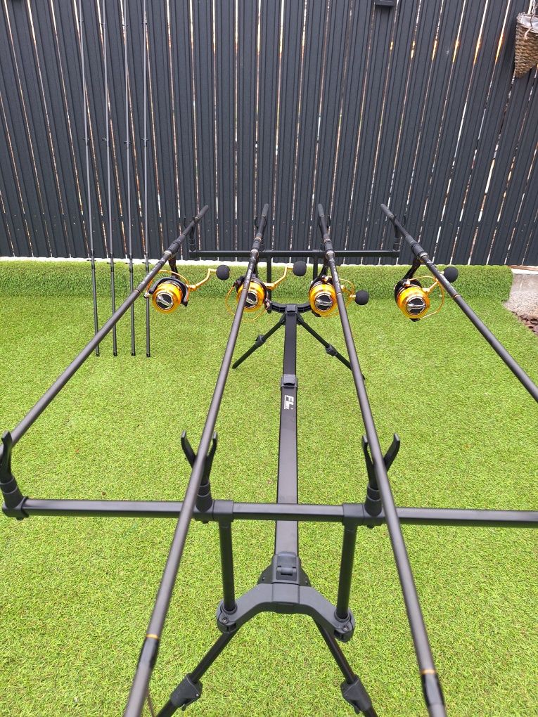 Set 4 Lansete Crap FL 3.90m 3.75 LBS 2 seg+ 4 AQ10000 + Rodpod