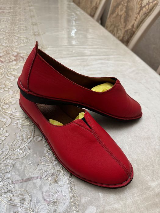 Qizil ayollar oyoq kiyim, 39 o'lcham, Красные женские туфли, размер 39