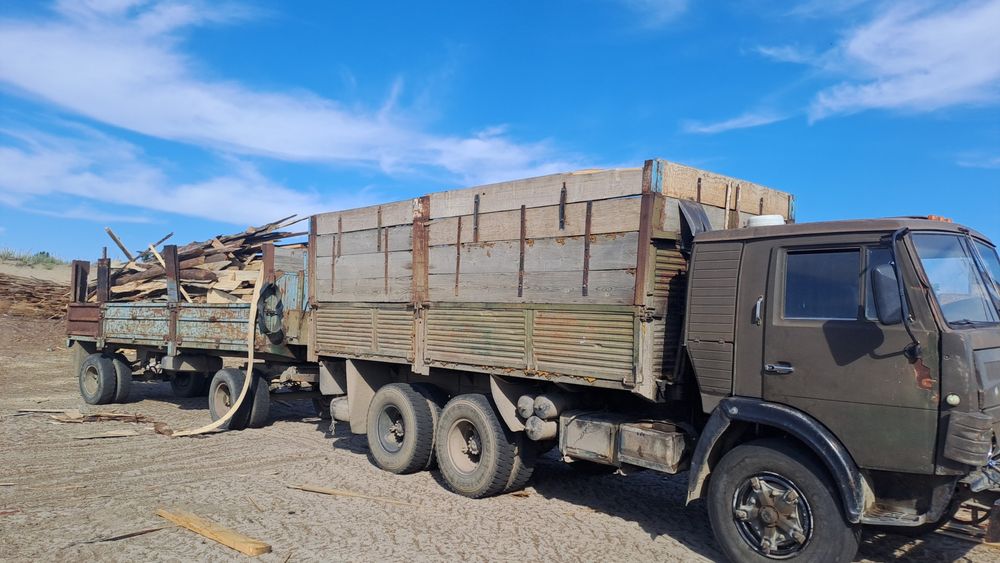 Продам камаз на полном ходу бортовой