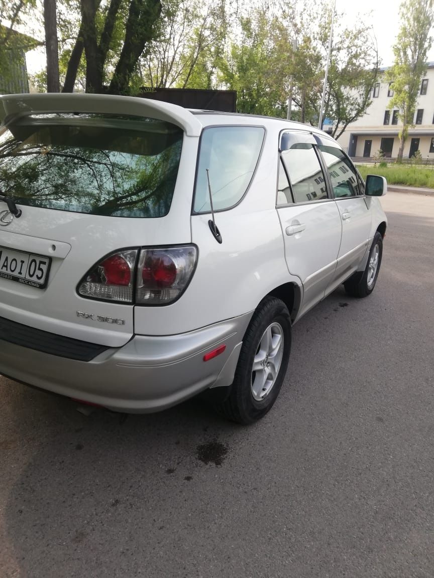 Автомобиль Lexsus rx 300