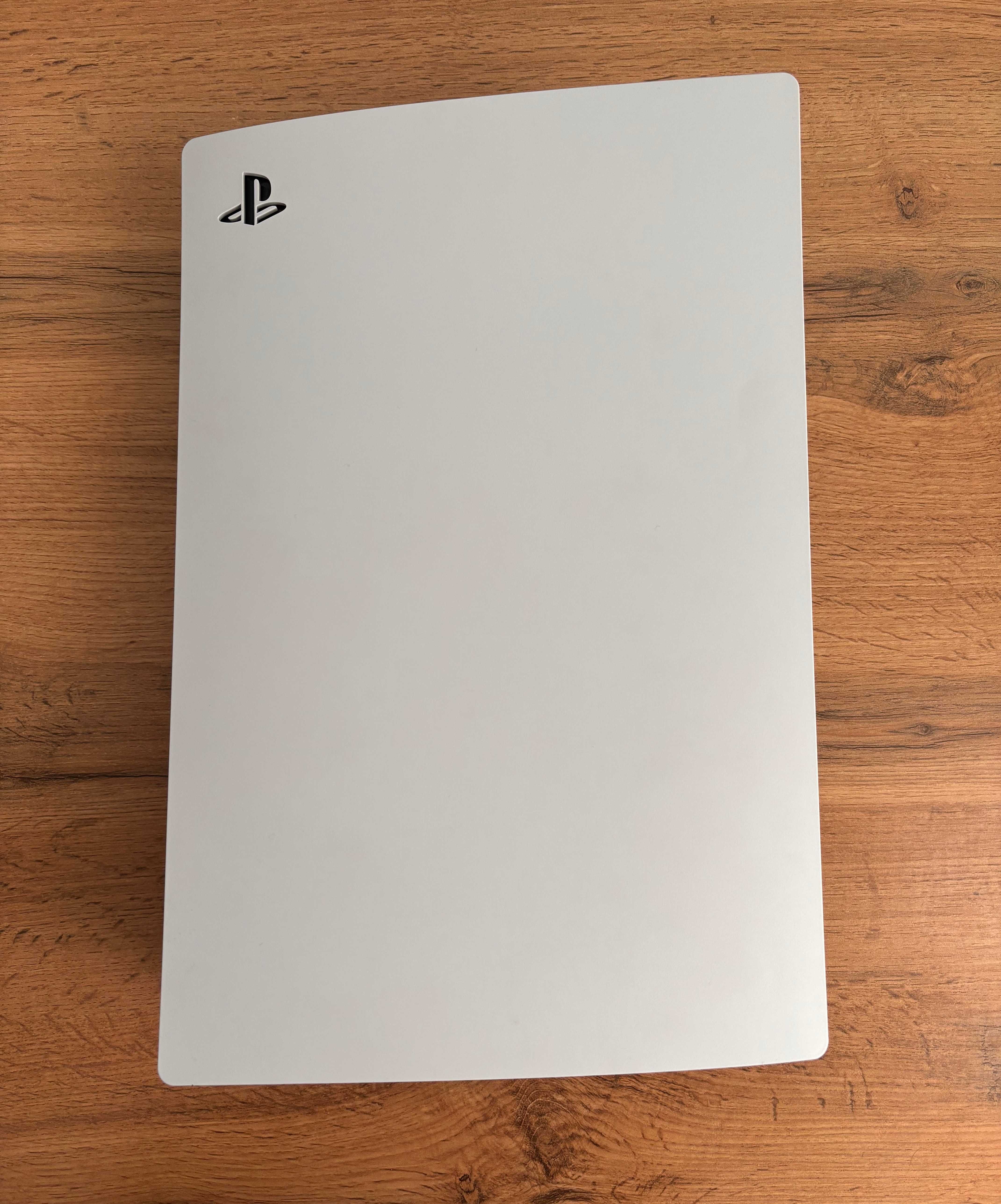 Продам консоль "PlayStation 5"