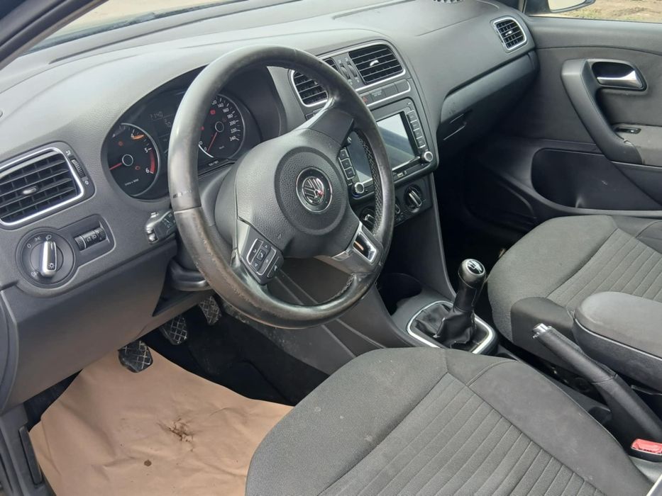 Wolswagen polo se vinde urgent