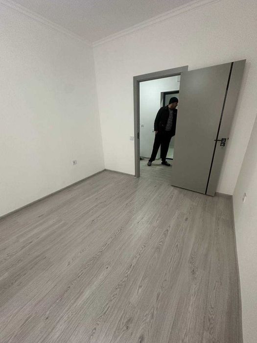 Yangihayotda arzon uy sotiladi.