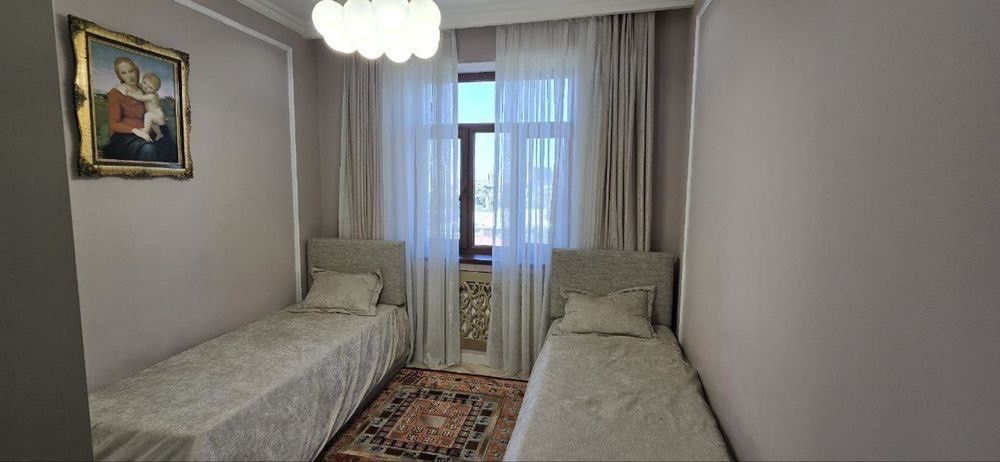 Malika kvartira sotiladi srochno