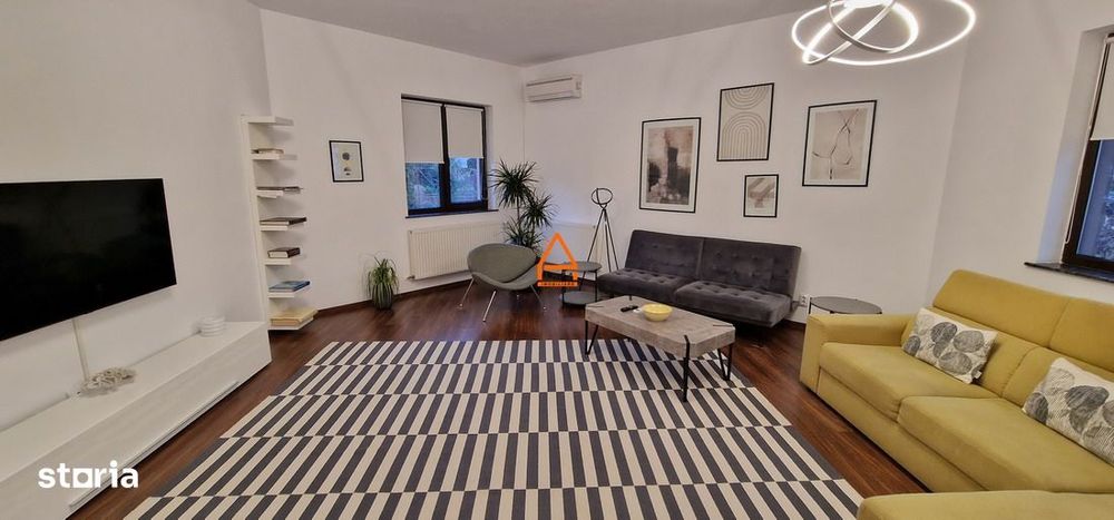 Casa / Vila - 200 mp - 600 mp teren - Alpha Bank , Pacurari