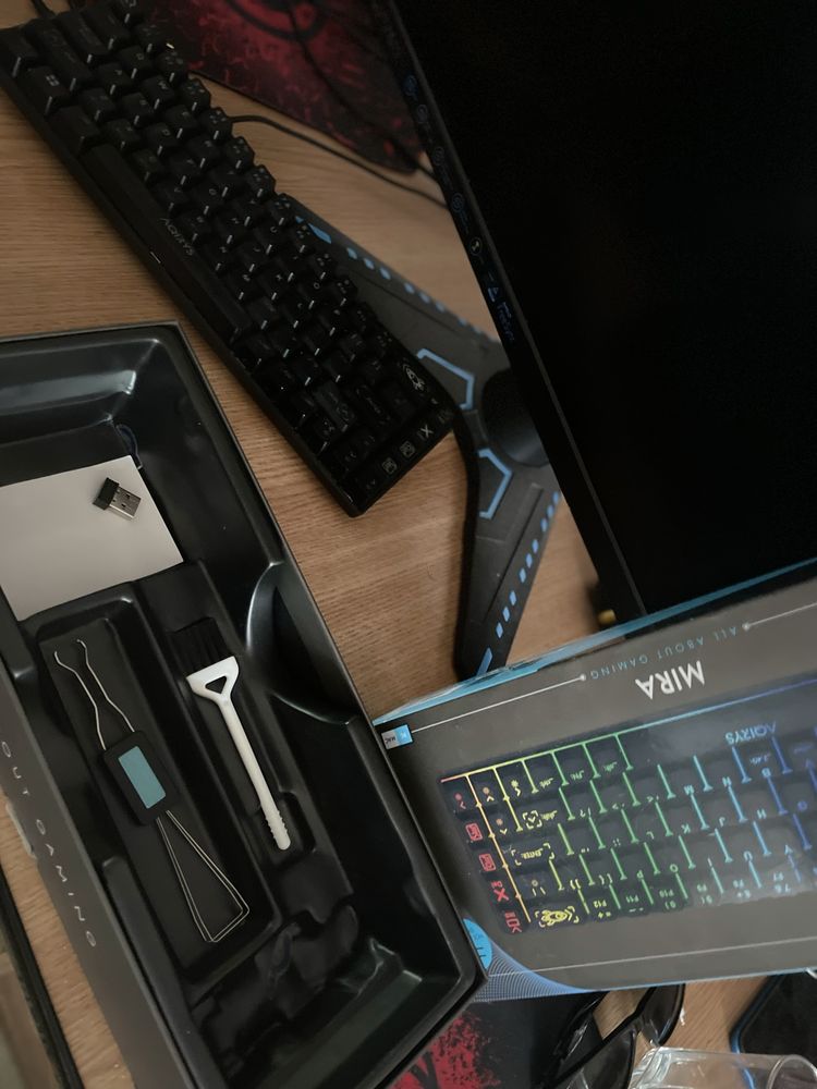 Tastatura AQIRYS MIRA (Wireless + USB , mecanica)