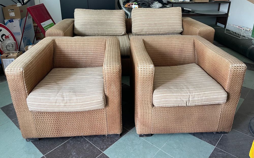 Разтегателен диван и 2 броя фотьойли