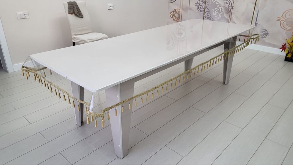 Стол сатылады новый