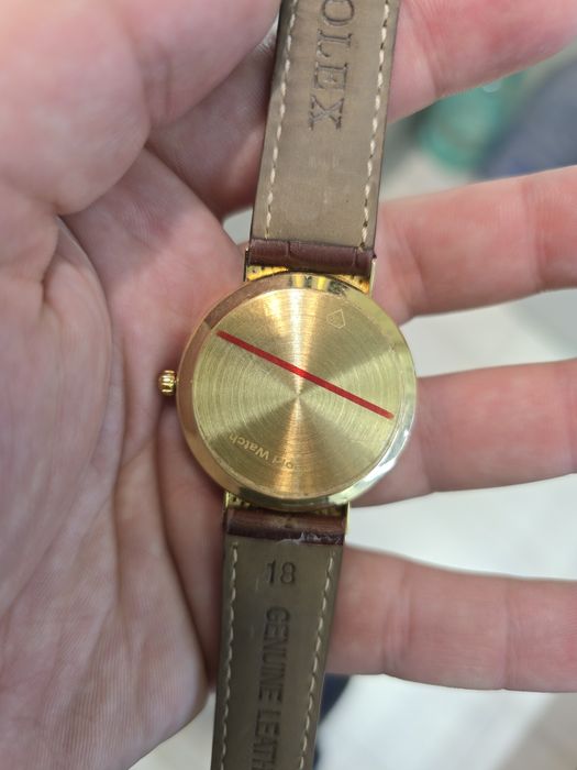 Золотые часы Ролексы с россыпью бриллиантов
750 пробы