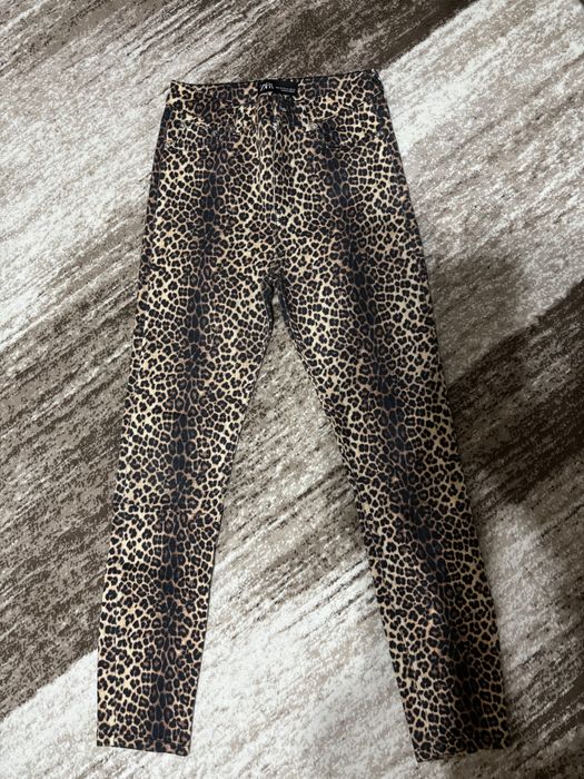 Blugi Zara Animal print!