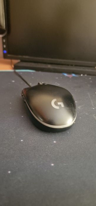 Vând mouse logitech g203