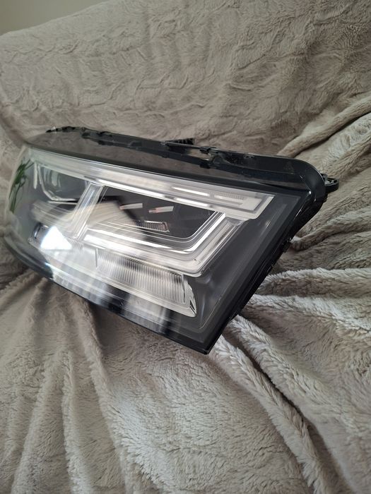 Far dreapta matrix Audi Q5 FY 80A.941.036