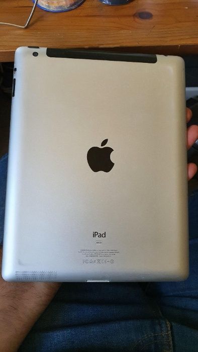 iPad 3 A1430 wifi + Celular de 64GB cu husa antisoc (copii)