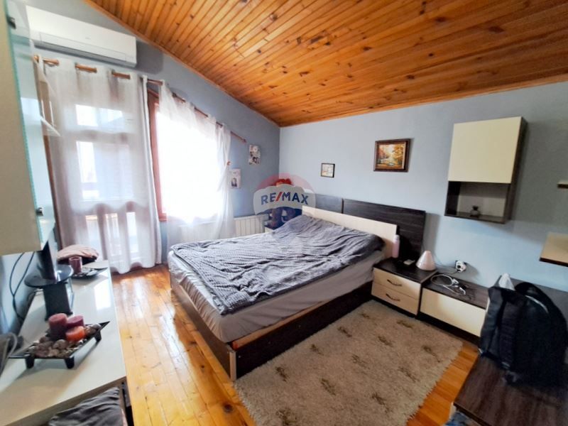 Продава се Тристаен апартамент в Варна, м-т Евксиноград - 101 кв.м за 1486 €/кв.м - Снимка #9