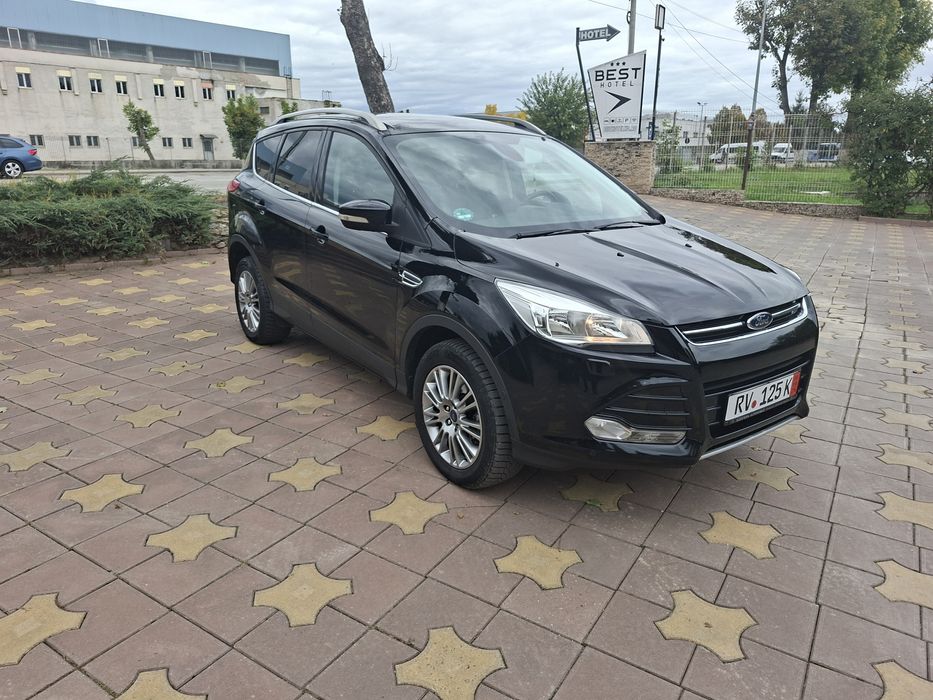 Ford  kuga Titanium  2015  4 x 4  2.0  Tdi  Adusa Recent Germania
