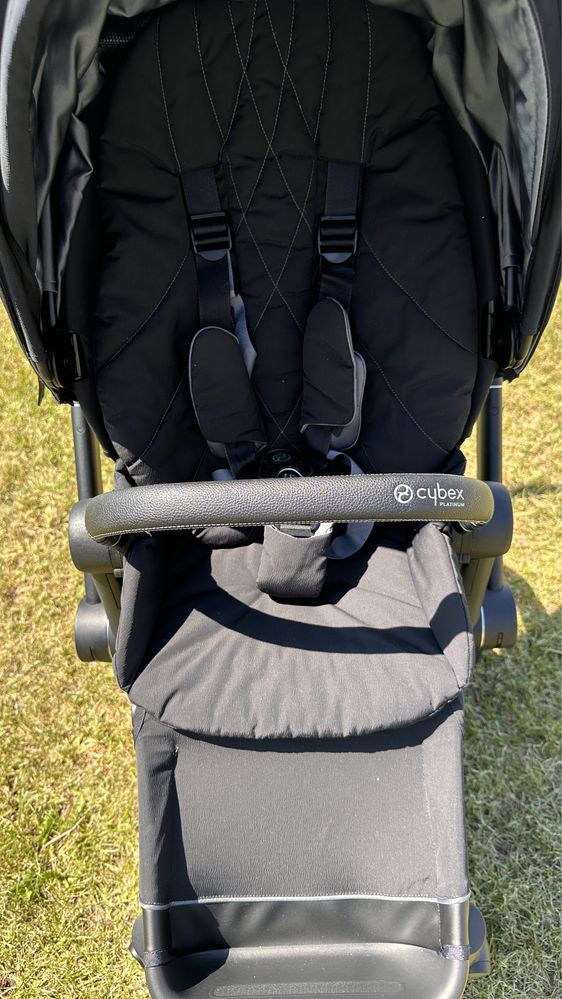 Cybex e-priam black cu insertii silver