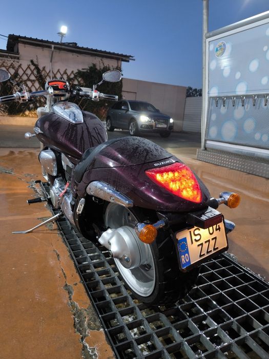Suzuki intruder M109R