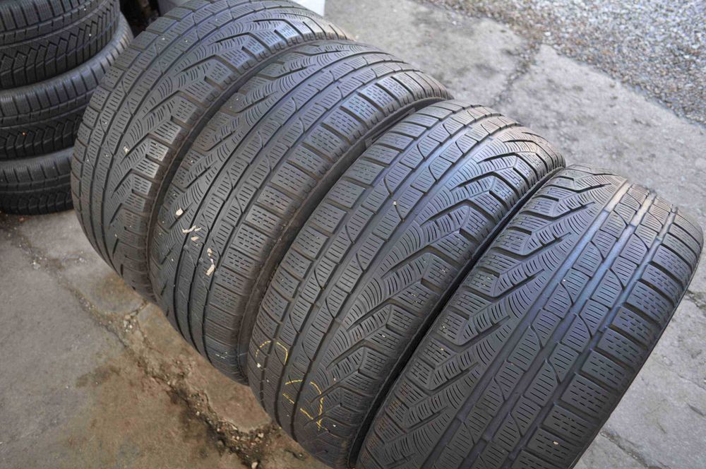 SET 4 Anvelope Iarna 235/50 R19 PIRELLI SottoZero Winter 210 Serie 2 1