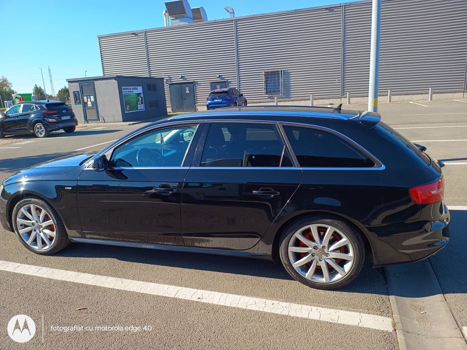 Vând Audi A4 B8 Avant 2.0 TDI