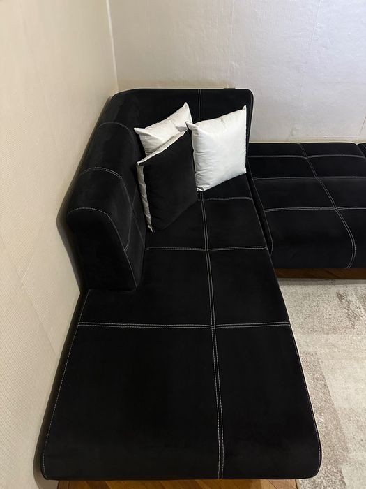 Ъглов диван с лежанка