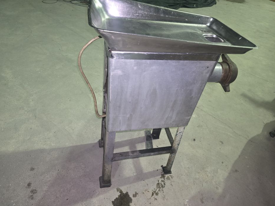 Мясорубка сотилади 380 волт