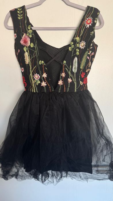 Черна рокля на  Alessa