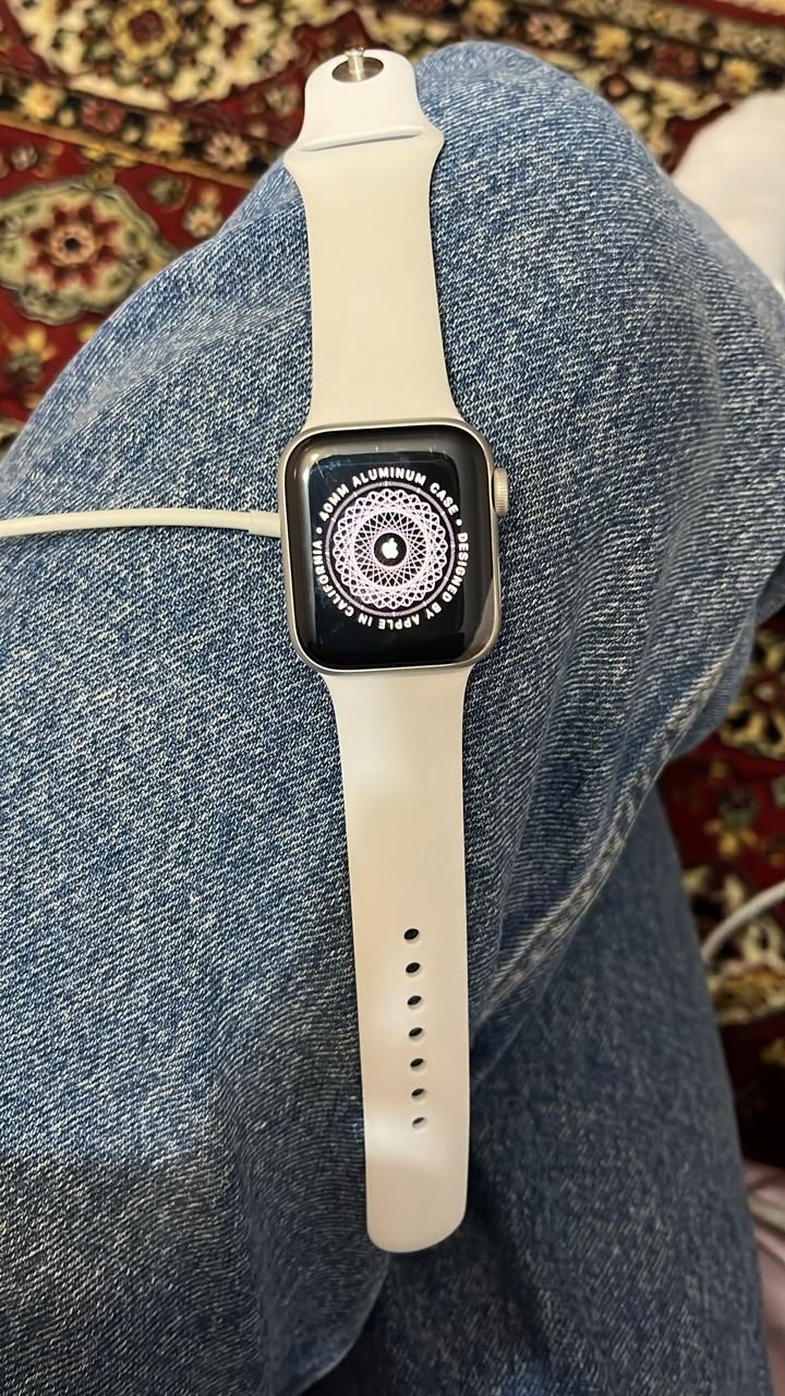 Продам apple watch se  2