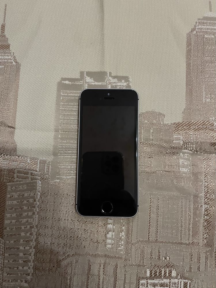 iPhone 5s серый космос