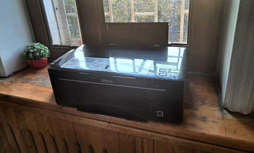 Цветной принтер Epson L200 б/у