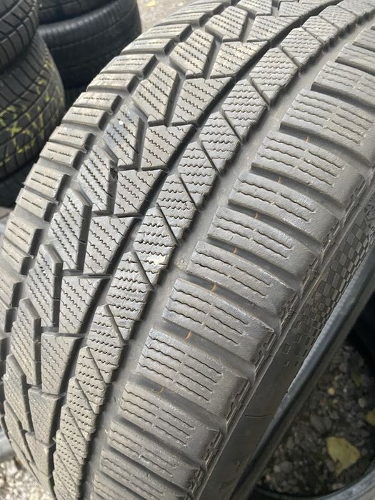 235/40/19 Continental 4бр 2022