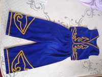 Сдаём детский казахский национальный костюм возраст 5-7 лет.