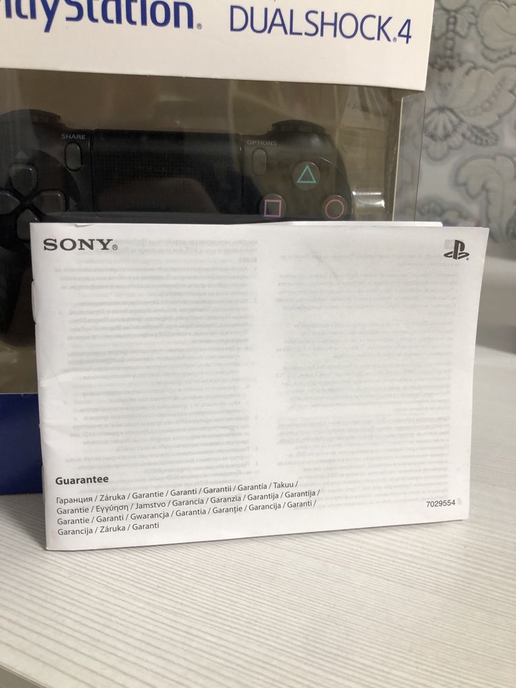 Sony Playstation 4, 1000 GB.