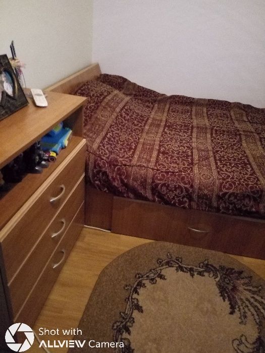 Vand apartament cu  2 camere