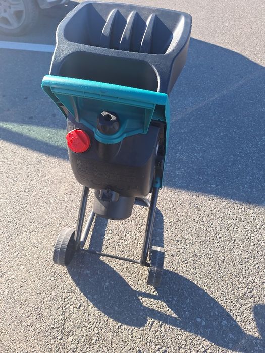 Tocator crengi Bosch garantie 2 ani