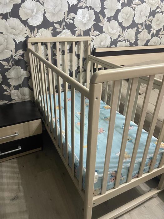 Детская кроватка