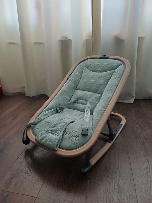 Бебешки шезлонг / люлка chipolino