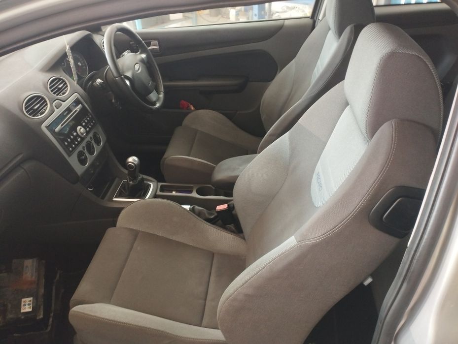 1.6 бензин има катализатор продава се цяла