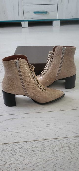 Botine de piele bej, cu toc, ALURA, mar. 39