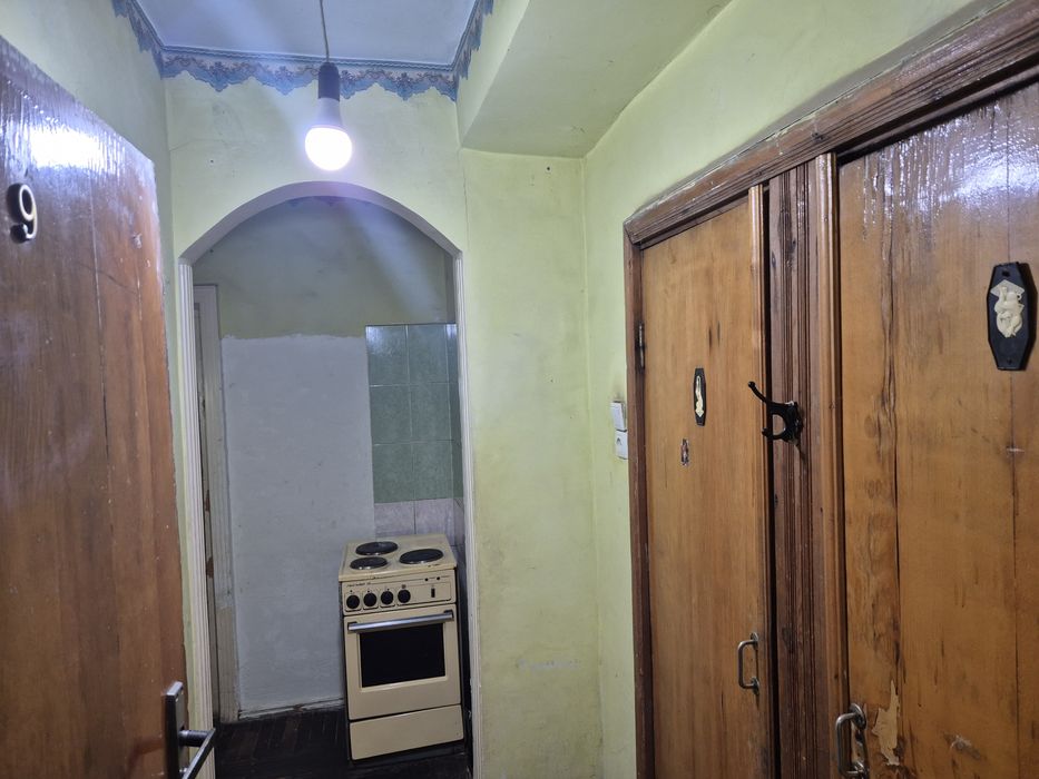 Qoraqamishda 2 xona 300 y.e