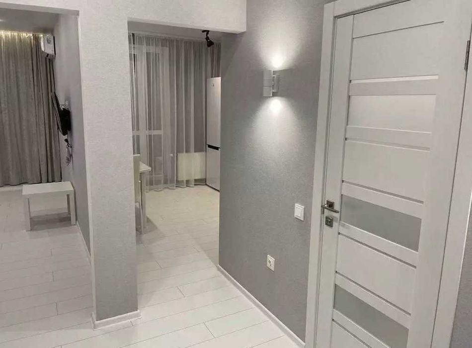 Дава се под наем Двустаен апартамент в Пловдив, Тракия - 80 кв.м за 306 € - Снимка #1